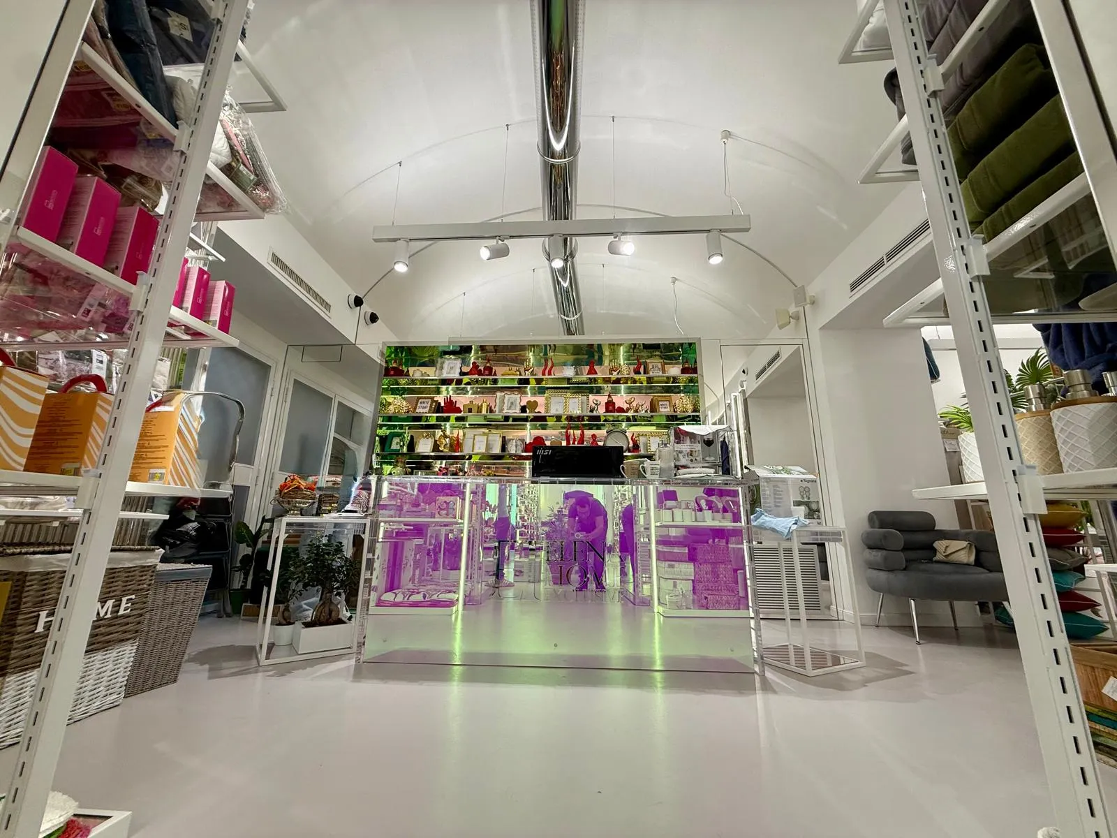 Interno dello store Elena Home