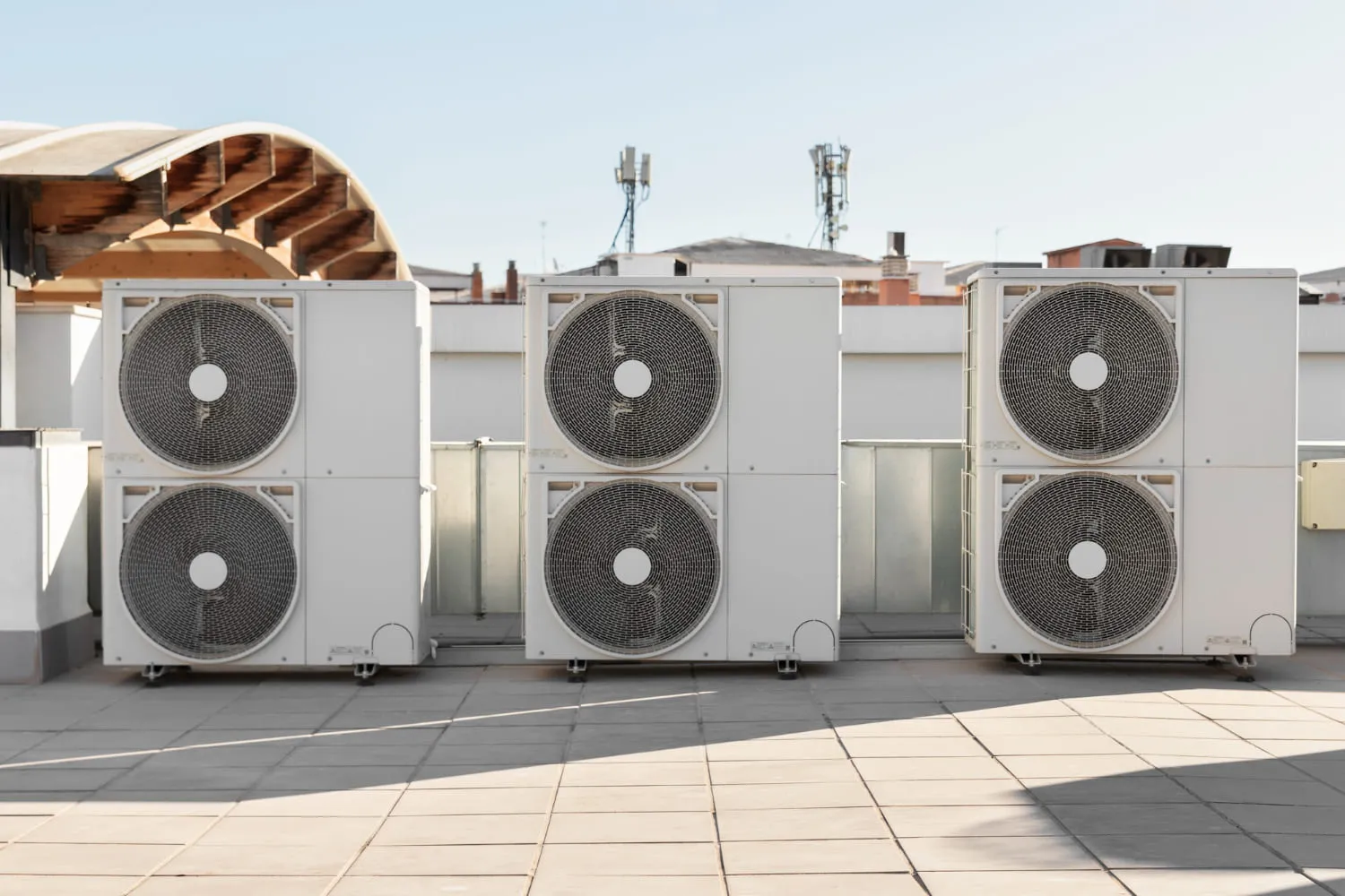 Unità esterne di climatizzazione in copertura