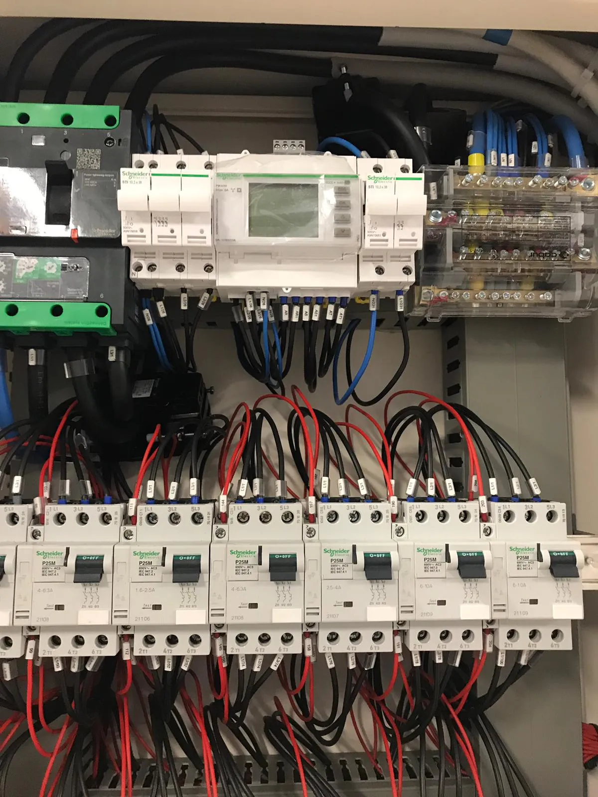 Cablaggio di un quadro elettrico industriale, Vigili del Fuoco di Foggia