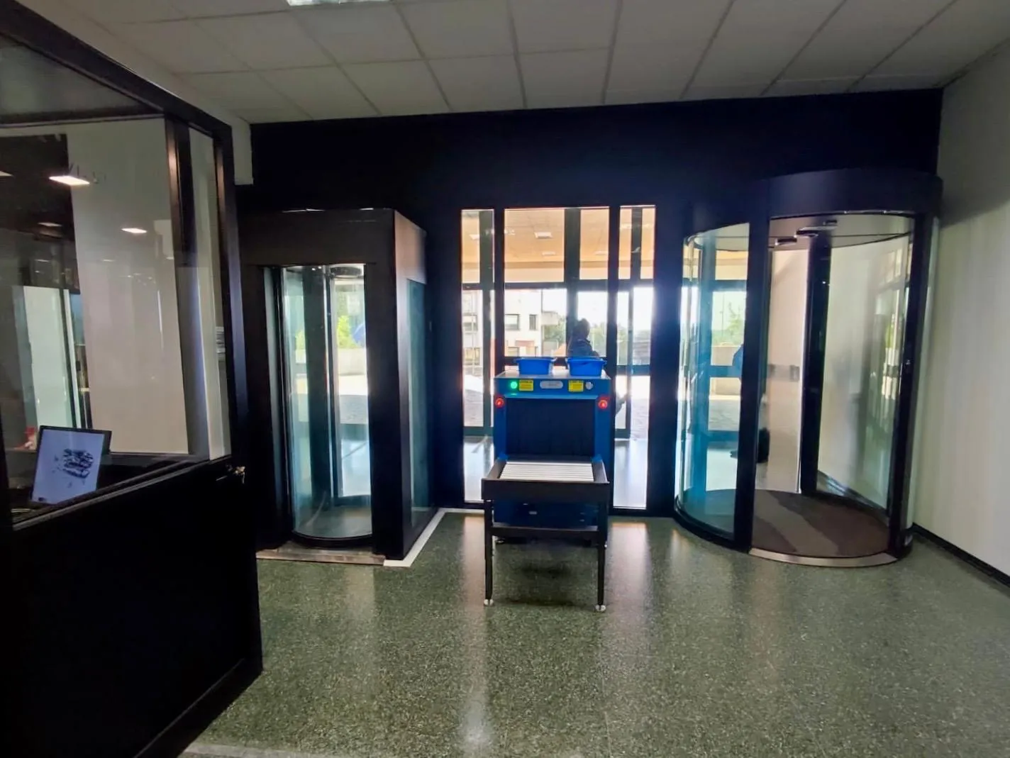 Varchi di accesso e controllo bagagli, Tribunale di Vallo della Lucania
