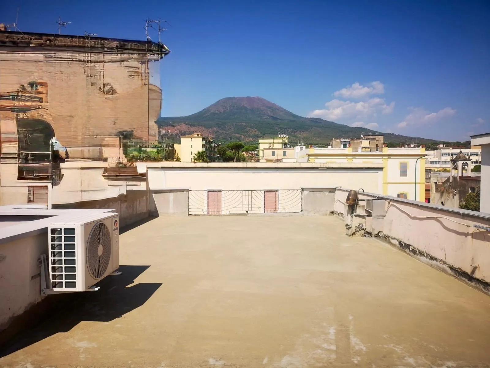 Terrazzo dell'attico dopo il ripristino